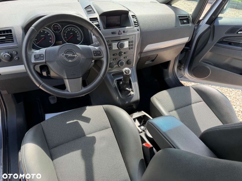 Opel Zafira - 30
