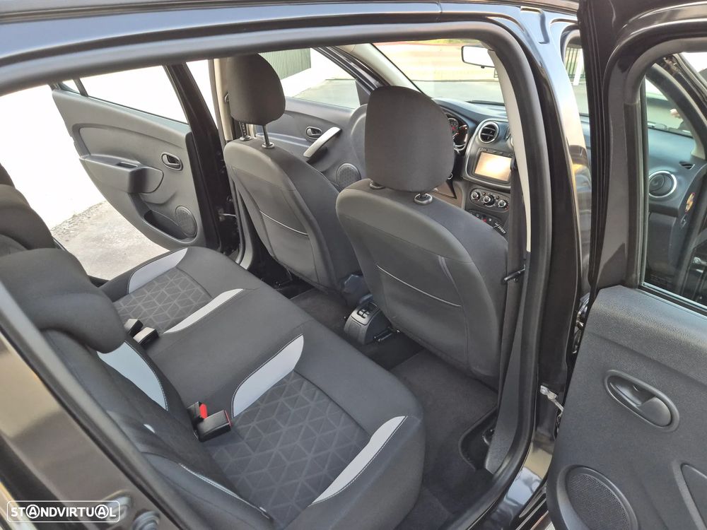 Dacia Sandero 0.9 TCe Stepway - 32