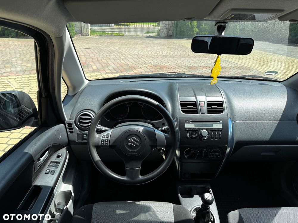 Suzuki SX4 1.6 Premium - 12
