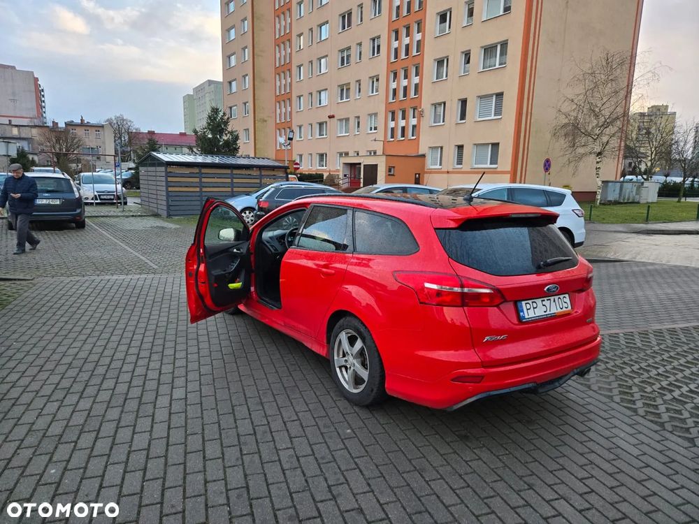 Ford Focus 1.5 EcoBoost ST-Line ASS PowerShift - 2