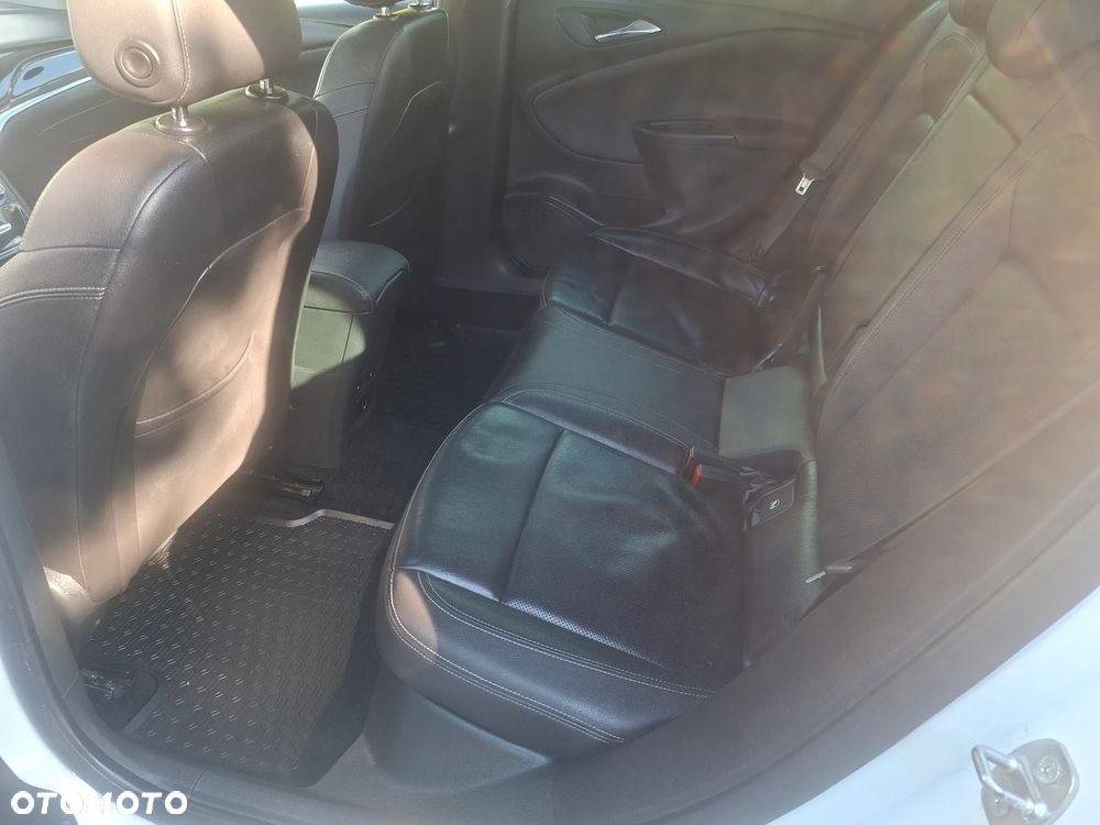 Opel Astra 1.6 CDTI Elite S&S - 12