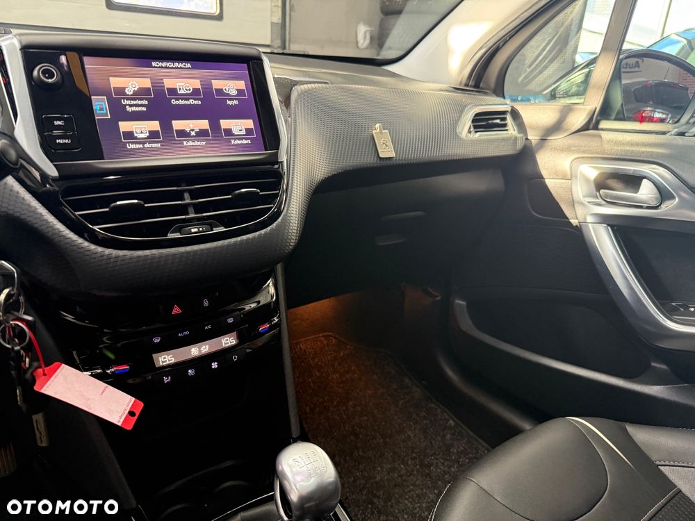 Peugeot 2008 1.6 BlueHDi Allure - 28