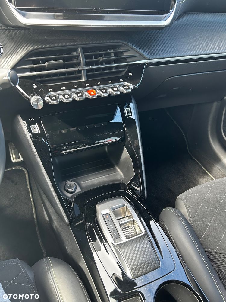 Peugeot 208 GT - 2