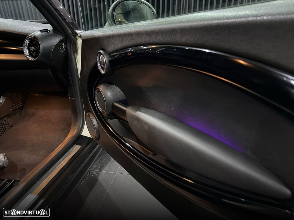 MINI 3 Portas Cooper D - 33