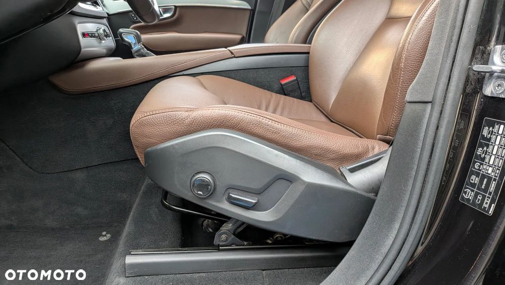 Volvo XC 90 D4 FWD Momentum - 18
