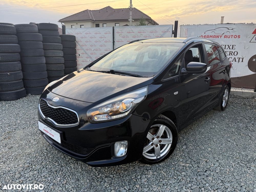 Kia Carens 1.7 CRDi 136 Dream Team Edition - 6