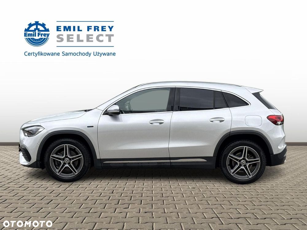 Mercedes-Benz GLA - 2
