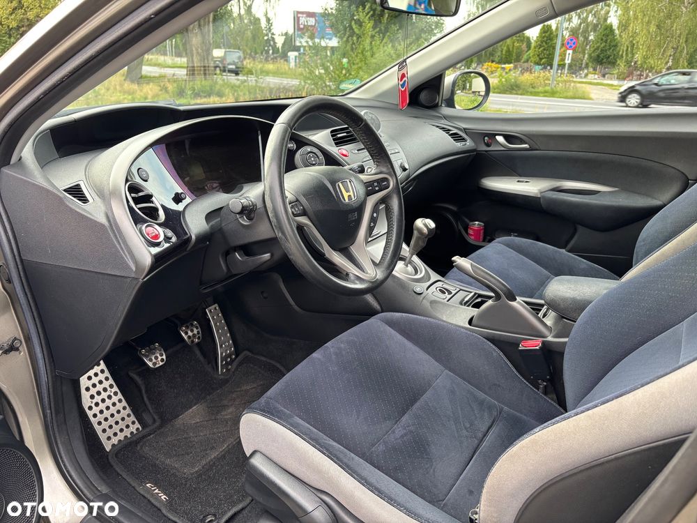 Honda Civic 1.8 Comfort - 16