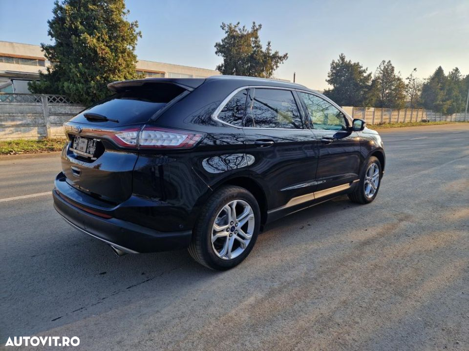 Ford Edge 2.0 TDCi Powershift Titanium - 12