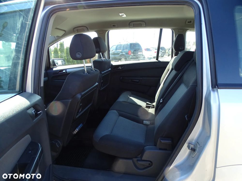 Opel Zafira 2.2 Enjoy - 14