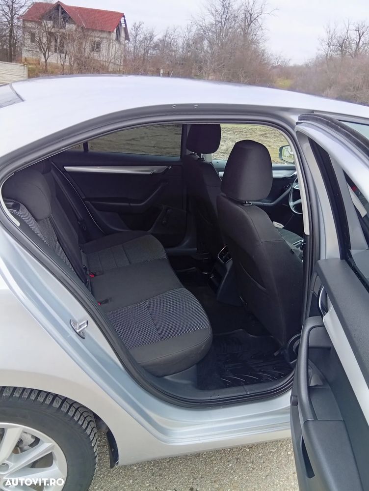 Skoda Octavia 1.2 TSI ELEGANCE - 3