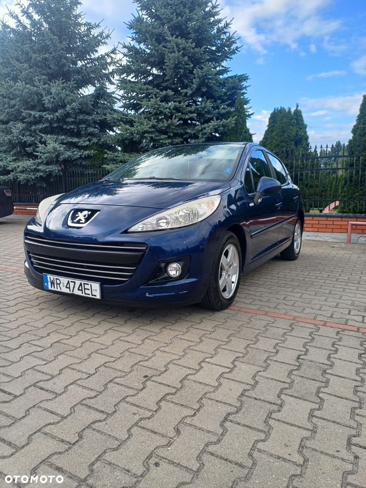 Peugeot 207 - 8