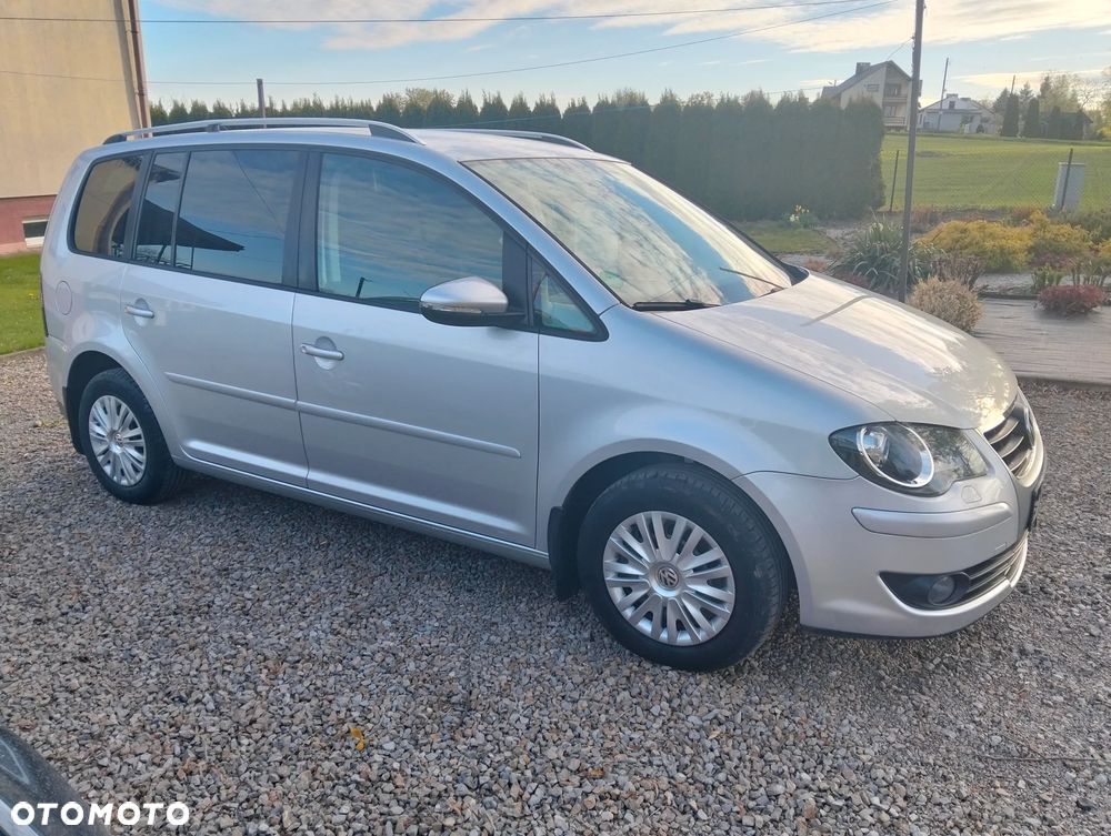 Volkswagen Touran 1.6 - 2