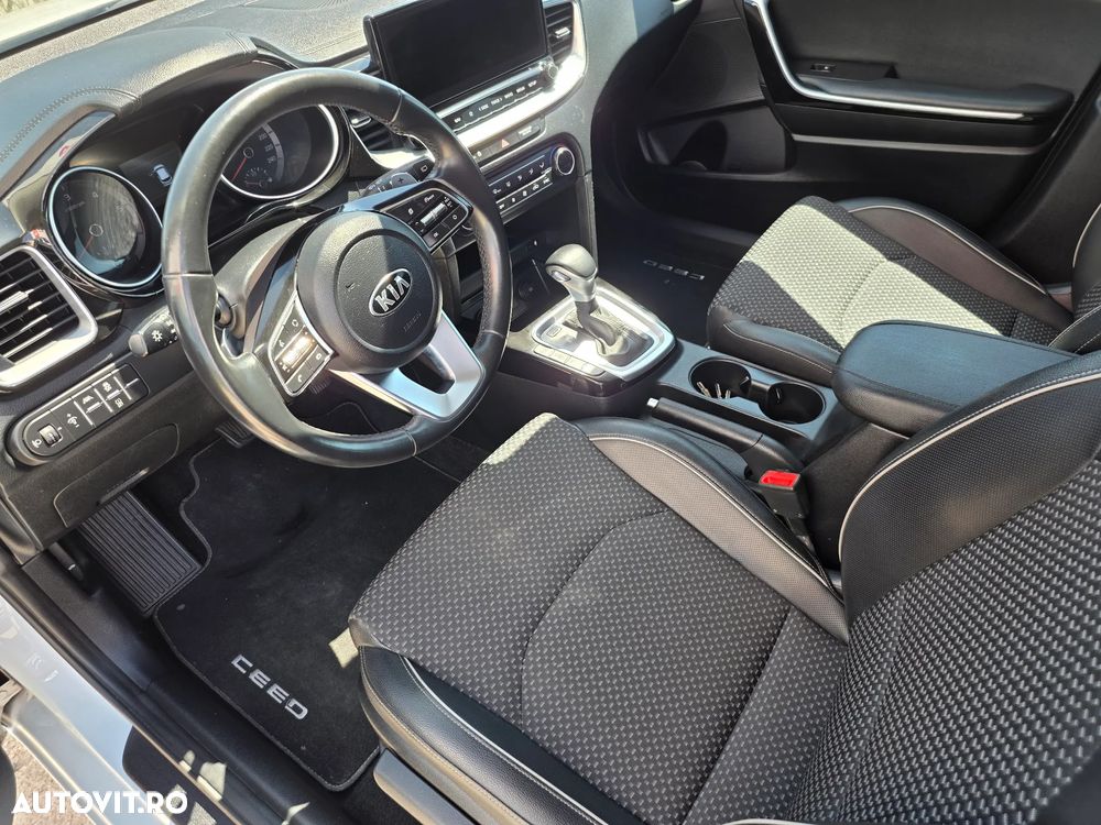 Kia Ceed 1.6 DSL MHEV 7DCT HP GT Line - 9