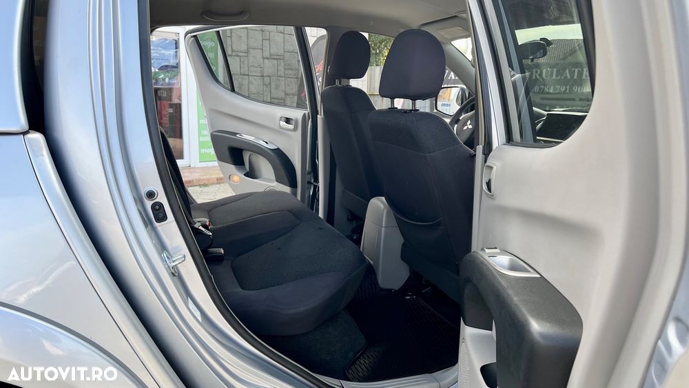 Mitsubishi L200 - 10
