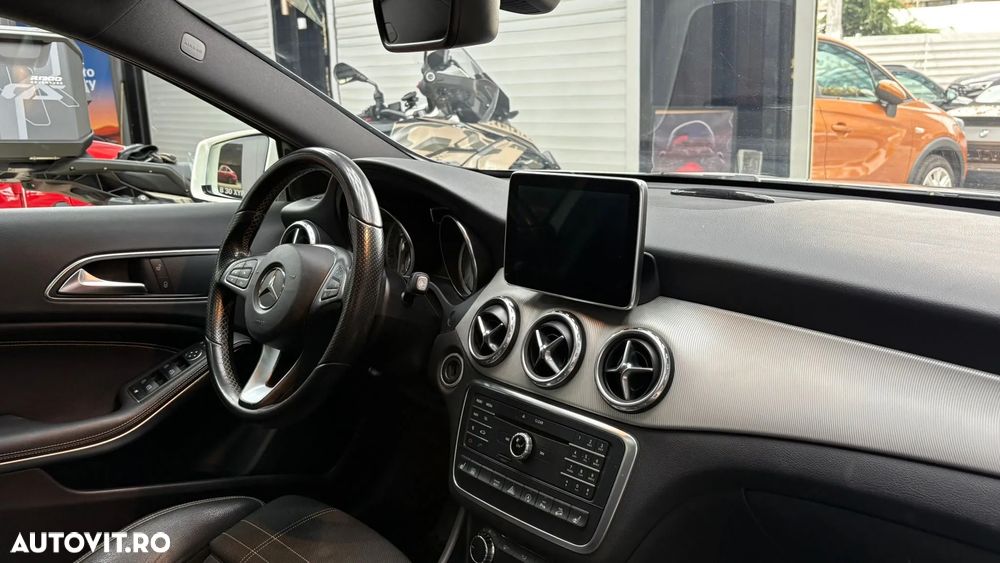 Mercedes-Benz GLA 200 d 4MATIC Aut. - 33