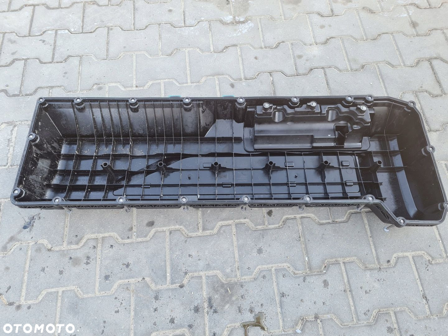 OSŁONA SILNIKA POKRYWA ZAWORÓW TRUMNA VOLVO FH 4 FM 4 D13K 460 K4 - 5