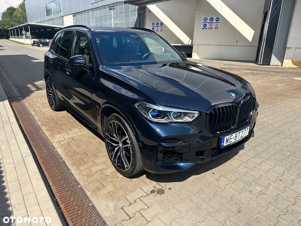 BMW X5 M M50i - 1