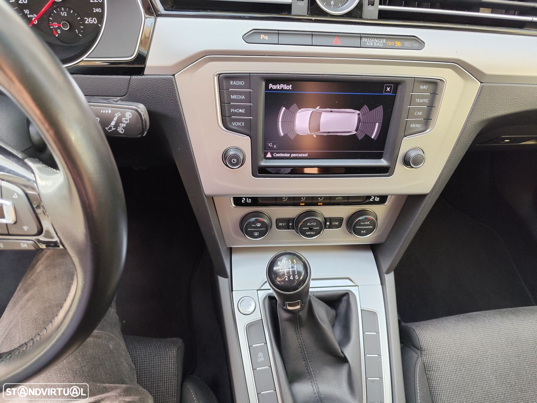 VW Passat Variant 1.6 TDI Trendline - 19