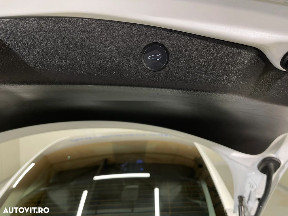 Tesla Model 3 Langstreckenbatterie Allradantrieb Dual Motor - 29