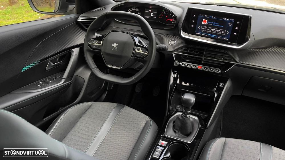 Peugeot 2008 PureTech 130 Allure Pack - 31