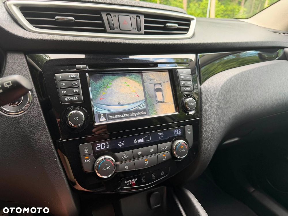 Nissan Qashqai 1.2 DIG-T N-Vision - 23