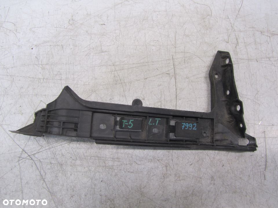 Vw T5 2.5TDI EU ślizg-zderzaka tył lewy - 2