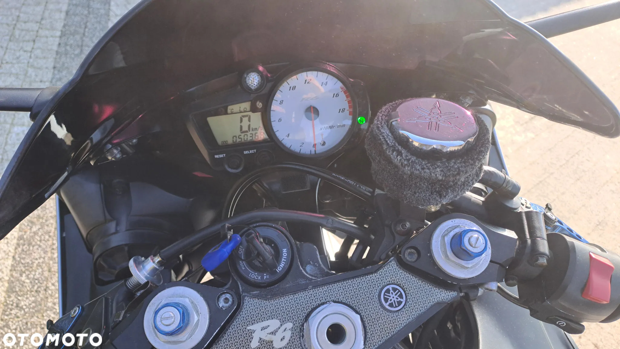 Yamaha R6 - 22