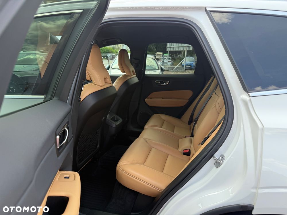 Volvo XC 60 B4 B Inscription - 27