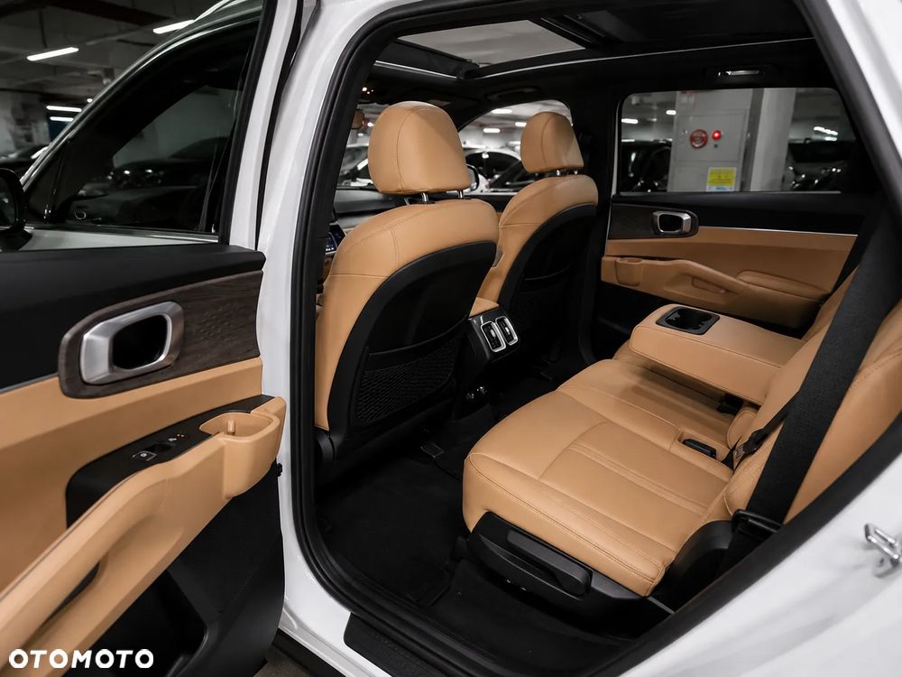 Kia Sorento - 8