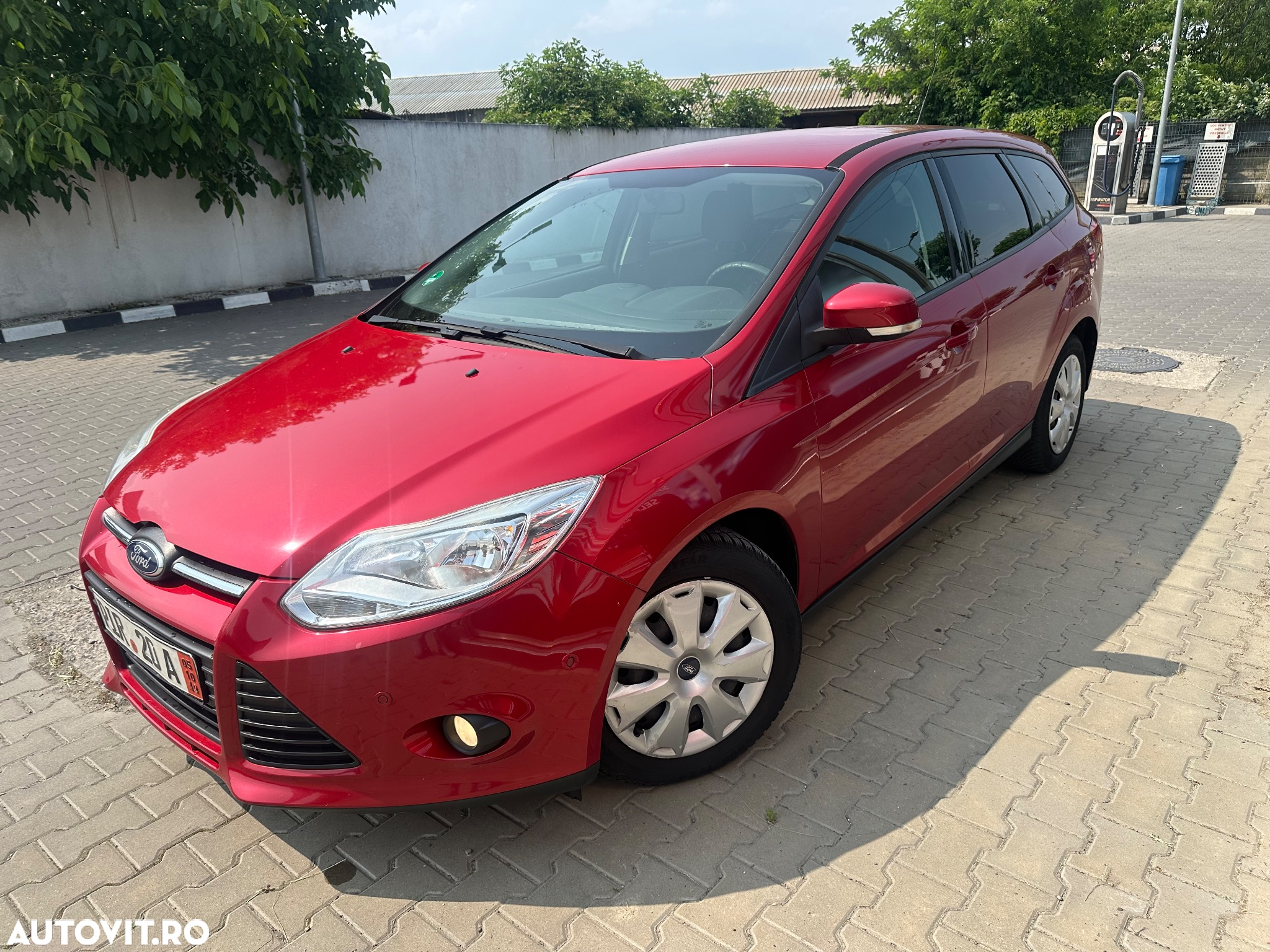 Ford Focus Turnier 1.0 EcoBoost Start-Stopp-System SYNC Edition - 2