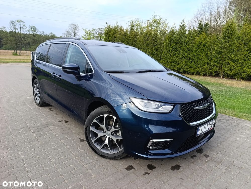 Chrysler Pacifica - 16