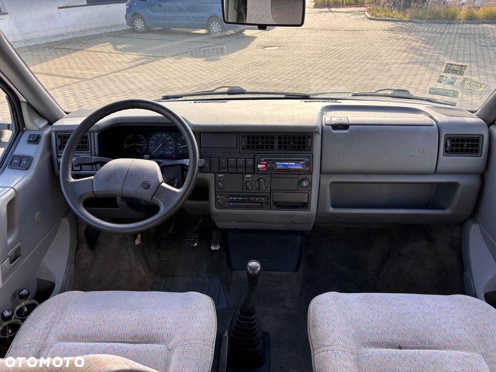 Volkswagen Multivan Standard - 16
