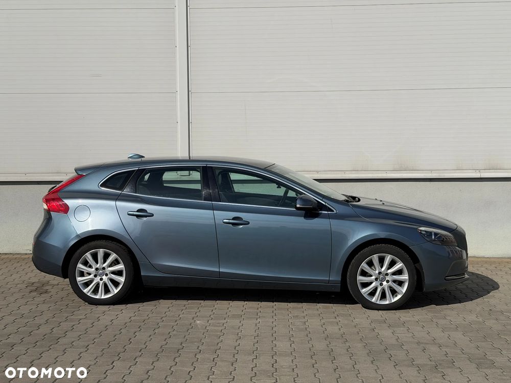 Volvo V40 - 18