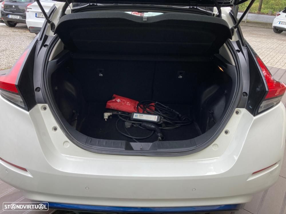 Nissan Leaf N-Connecta Two Tone - 10