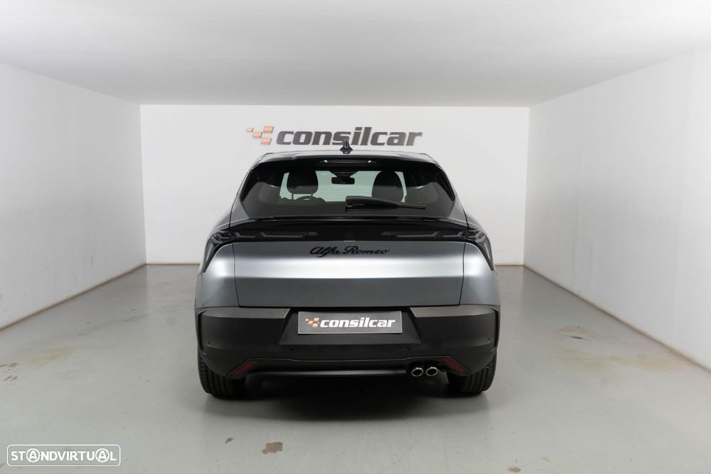 Alfa Romeo Junior 1.2 Intensa eDCT6 - 6