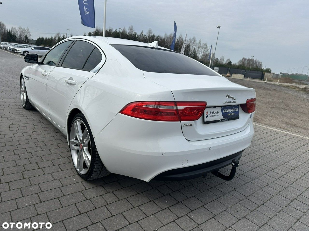 Jaguar XE - 5