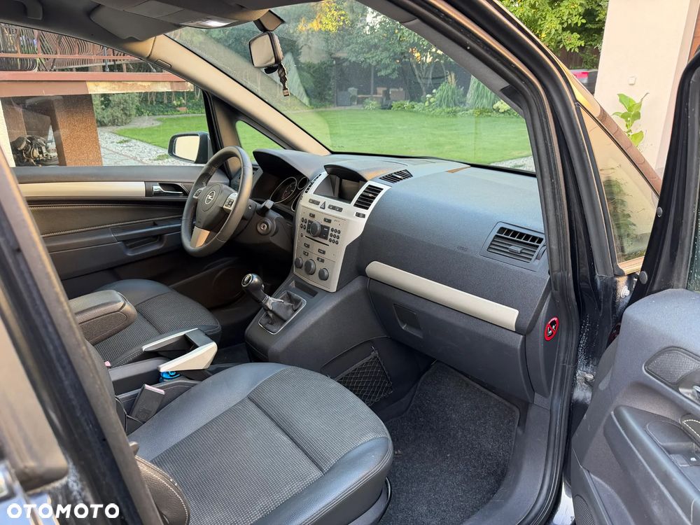 Opel Zafira 1.9 CDTI Essentia - 8