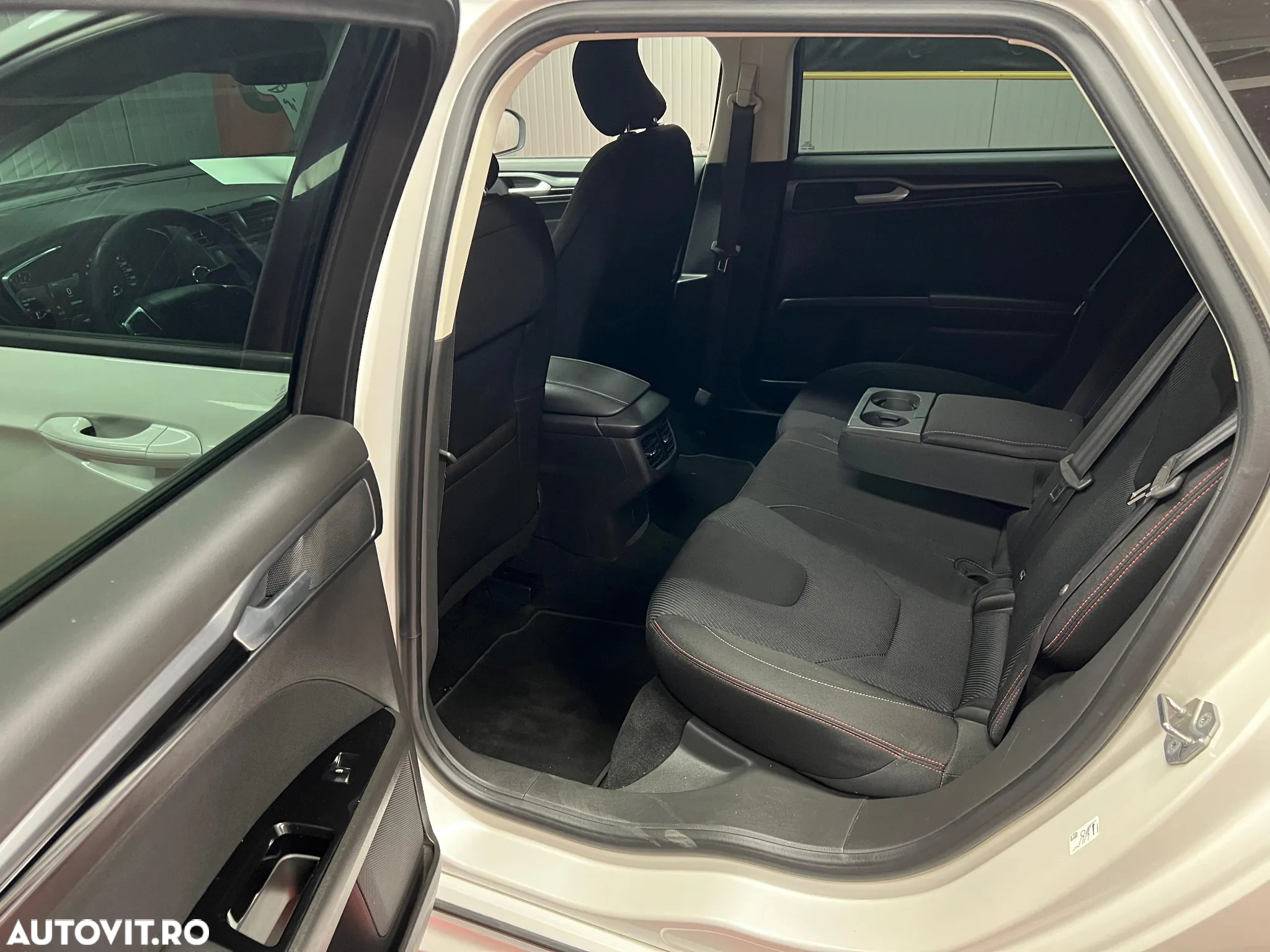Ford Mondeo 2.0 EcoBlue ST-Line - 14