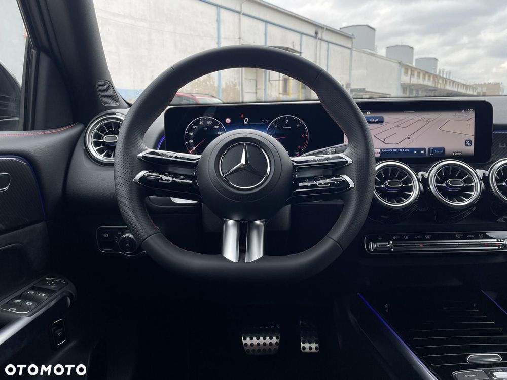 Mercedes-Benz GLB - 20