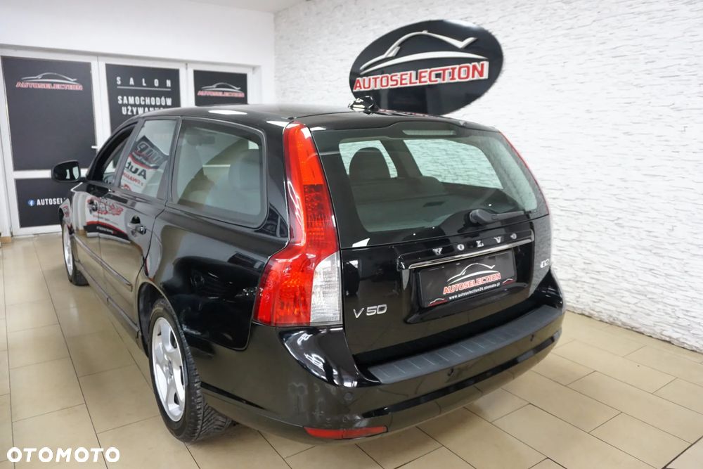 Volvo V50 D2 Kinetic - 9