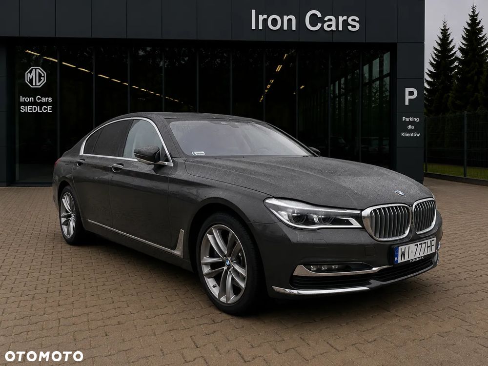BMW Seria 7 750i xDrive - 3