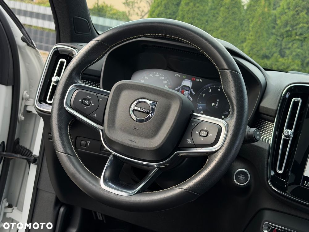 Volvo XC 40 T3 Geartronic RDesign - 29