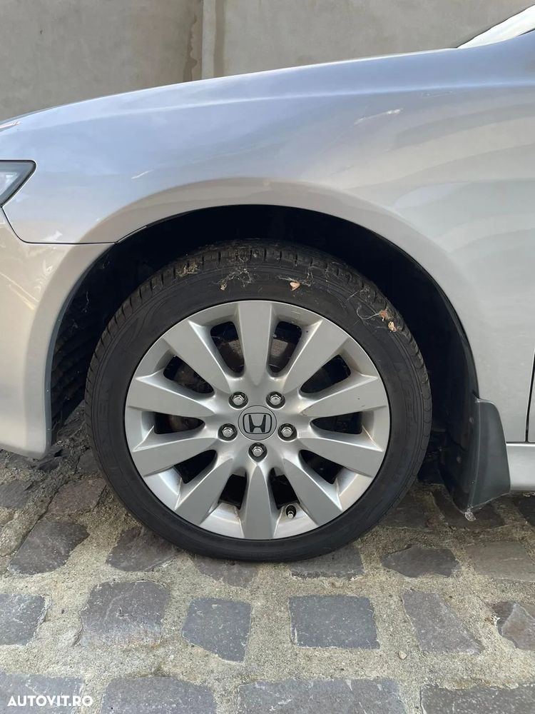 Honda Accord 2.2i-CTDi 4 Door LS - 6
