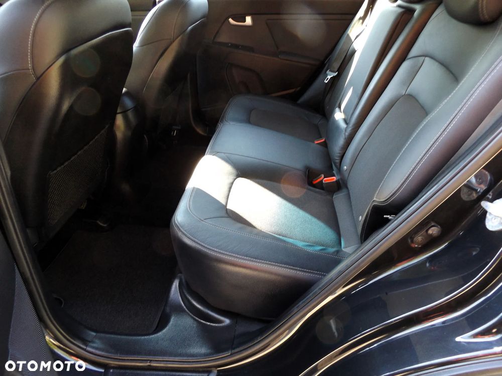 Kia Sportage 1.7 CRDI 2WD ISG Dream-Team Edition - 9