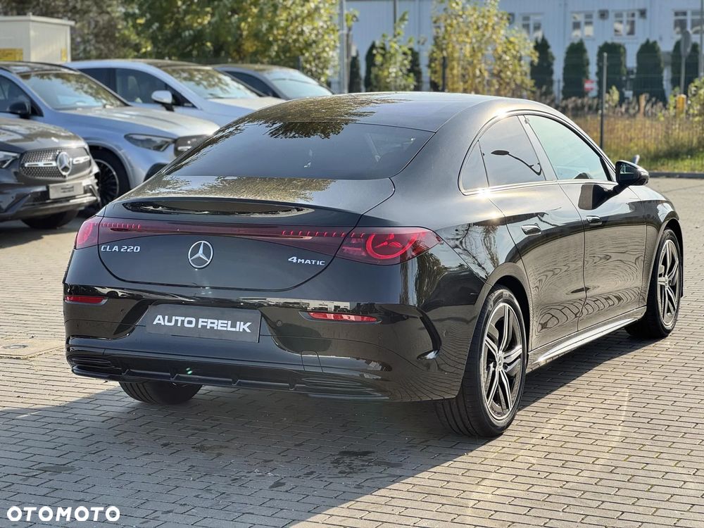 Mercedes-Benz CLA 220 mHEV 4-Matic 8G-DCT - 9