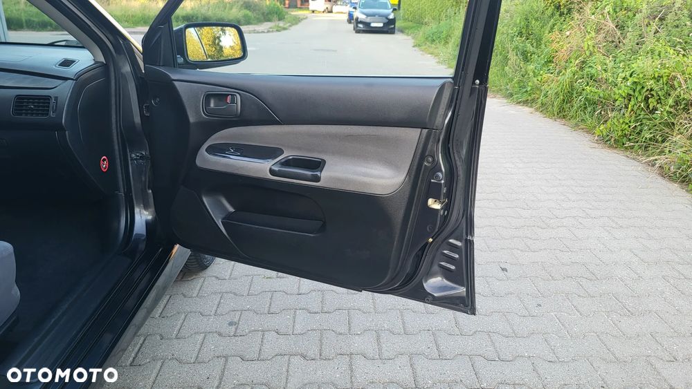 Mitsubishi Lancer 1.6 Sport - 23