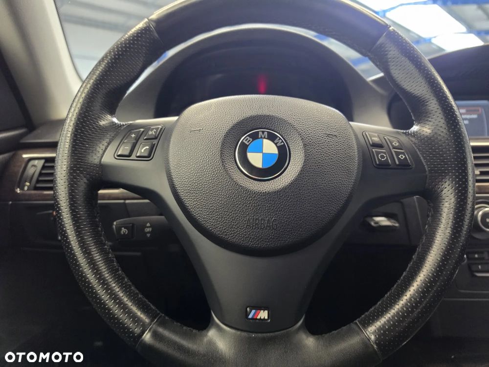 BMW Seria 3 320d Edition Exclusive - 34