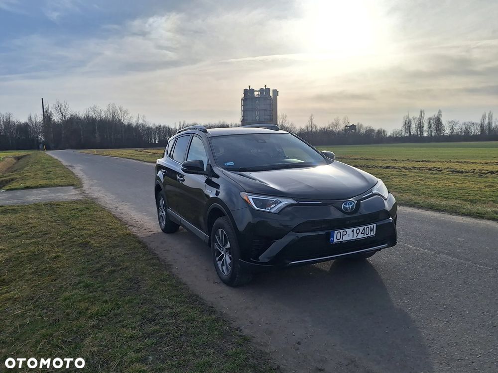 Toyota RAV4 - 1
