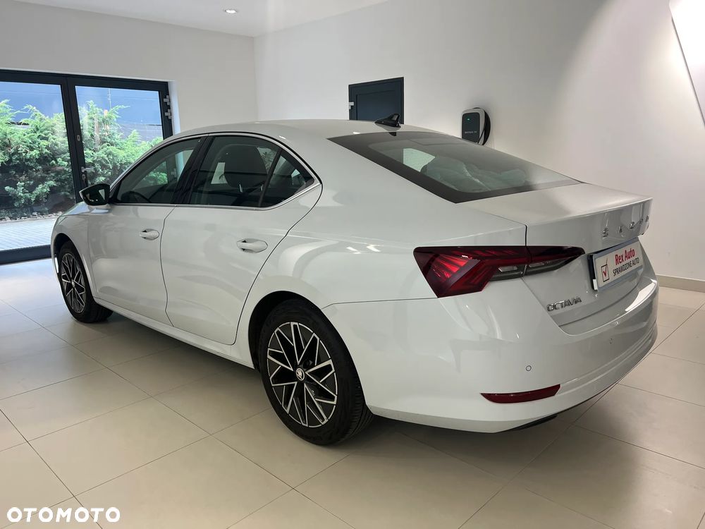 Skoda Octavia 1.5 TSI ACT Ambition - 5